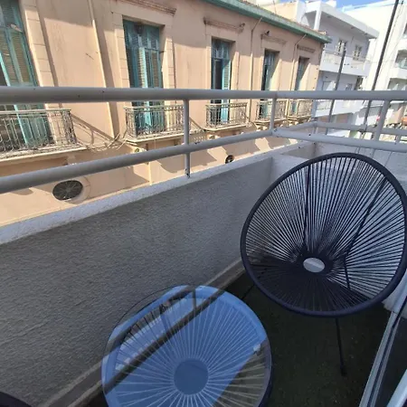 Lazuli Center 161 - 100 M From The * Larnaca