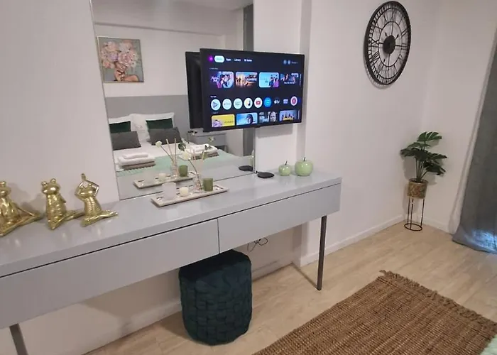 アパート Lazuli Center 161 - 100 M From The *